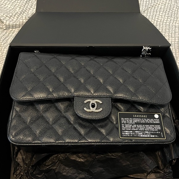 Chanel caviar jumbo flap shw - Picture 2 of 9